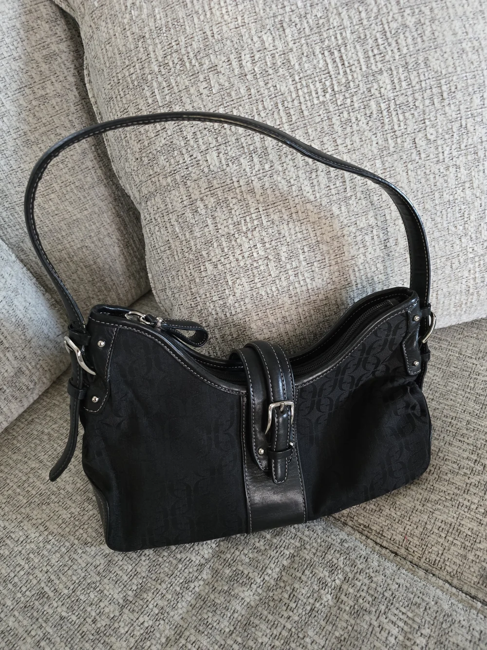 Fossil leather shoulder